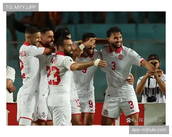 赤道几内亚门将小组赛扑救脱手 偶然因素催化绝杀进球