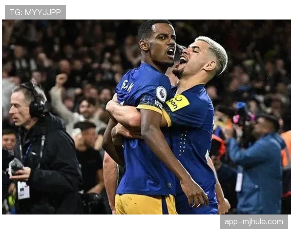 迪奥曼德对多特蒙德梅开二度，关键战表现证明大心脏属性